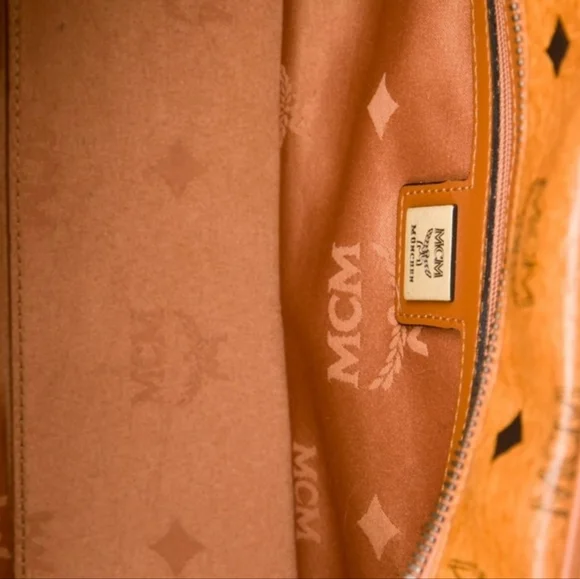 MCM Vintage Visetos Printed Shoulder Bag - Cognac - Picture 9 of 10